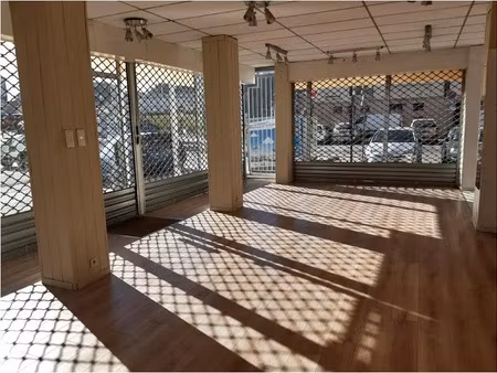 location locaux professionnels 2 pièces 77 m² à ales (30100)  562 €
