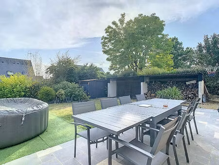 maison familiale en plein bourg de soucelles (rives du loir en anjou)