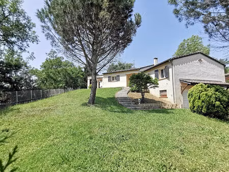 location maison 5 pièces  122.00m²  saint