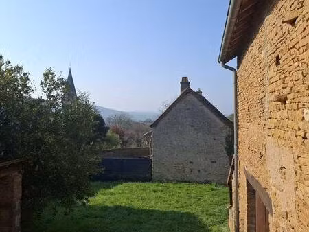 maison aux pierres dorées