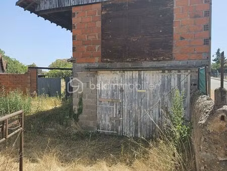 terrain de 1 130 m² à la pacaudiere