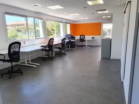 vente bureaux environ 126m² - gemenos 13420