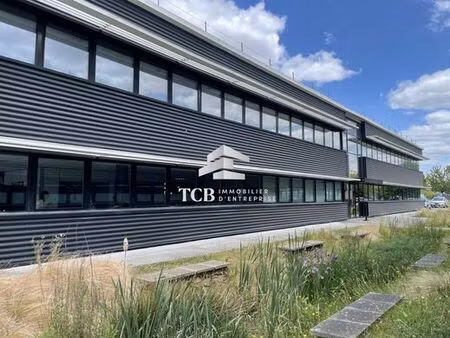 prestigieux bureau de 708 m2 en location - saint-herblain  pays de la loire