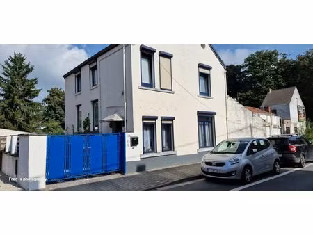 maison 3 façades avec terrasse  piscine et garage à nimy