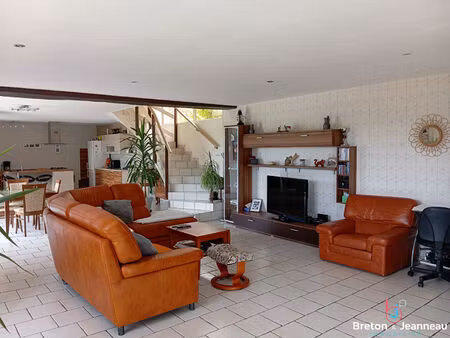 longère en pierres à martigné sur mayenne