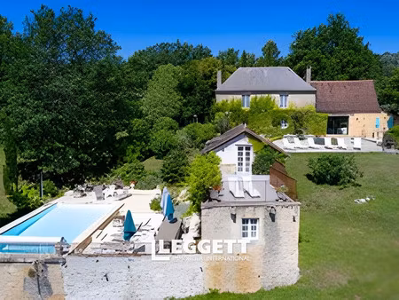 maison 8 pièce(s)  auriac-du-périgord