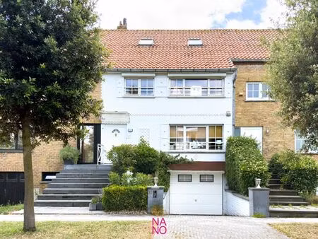 à vendre à zeebruges – spacieuse maison rénovée avec 5 ch...