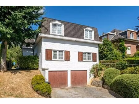 ***option*** superbe villa à rénover sur un grand terrain !