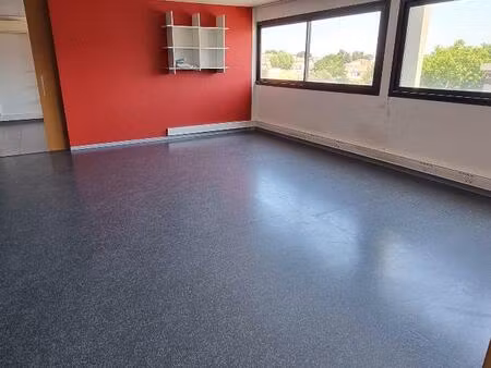 location commerce 110 m² à cabestany (66330)