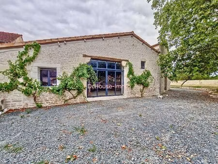 prahecq maison en pierres 4 ch  garage double  229 m²