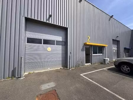 vente bureaux et commerces à venansault (85190) : à vendre / 200m² venansault