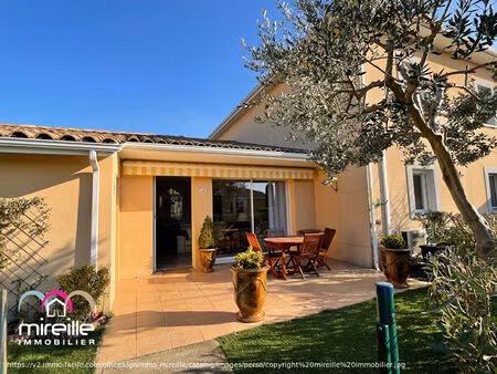 jonquieres saint vincent villa de 107 m2 avec 3 chambres  parking et terrasse