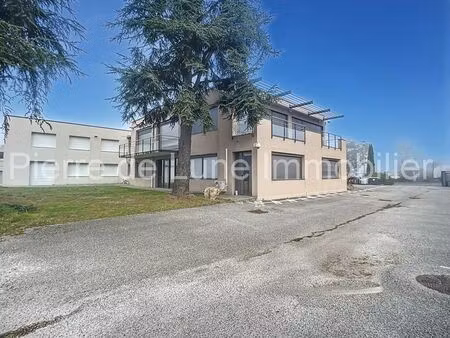 location bureau 1156 m² à rillieux-la-pape (69140)