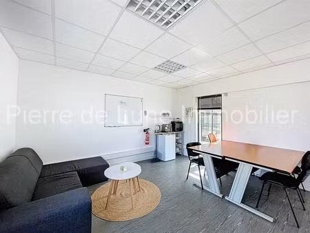location bureau 70 m² à tassin-la-demi-lune (69160)