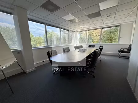 location bureau 623 m² à saint-priest (69800)