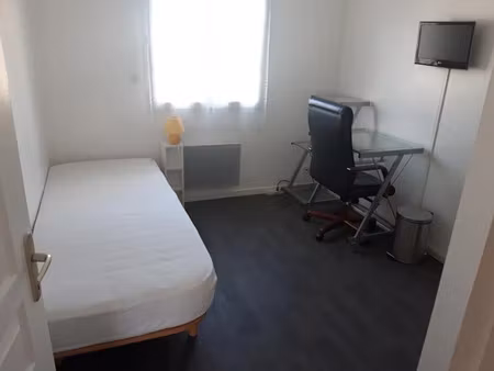 location meublée chambre 1 pièce 10 m² à ecouflant (49000)  330 €