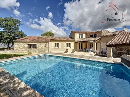 villa de luxe à vendre à la la roque-sur-pernes