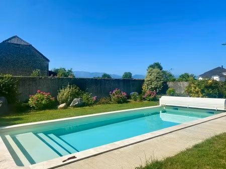 maison de luxe à vendre à bénéjacq