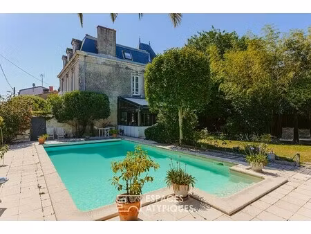 maison de luxe à vendre dans le quartier le genette