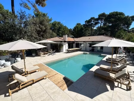 villa de luxe à vendre dans le quartier le pyla