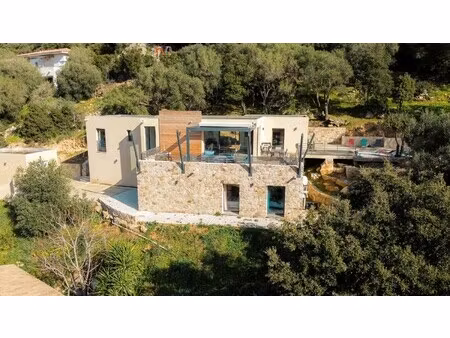 villa de luxe à vendre à santa-reparata-di-balagna