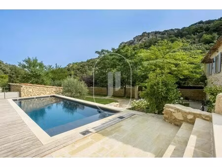 maison de luxe à vendre au le beaucet