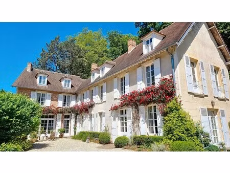 maison de luxe à vendre à la la celle-les-bordes
