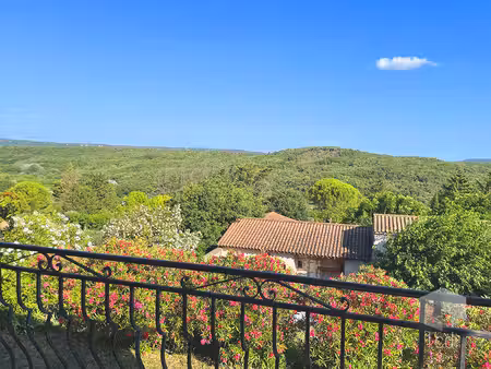 maison 200 m2 avec piscine et vue la garde-adhémar