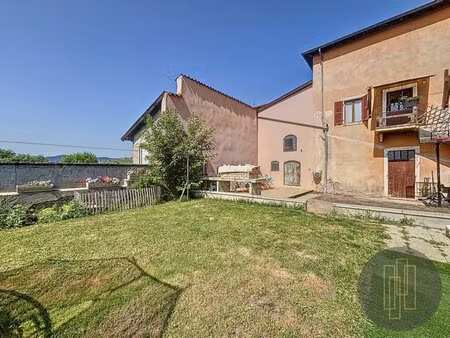 odenas : maison de village avec vue degagee