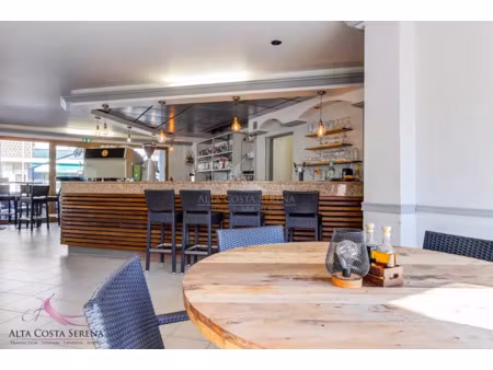 vente locaux professionnels 240 m² à ghisonaccia (20240)  200 000 €