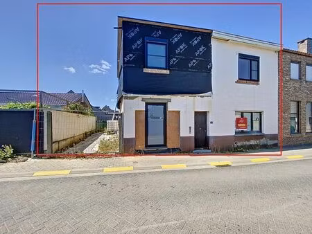 propriété bien située avec potentiel