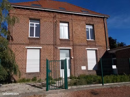 location appartement non meublé 3 pièces de 93m² à saulzoir