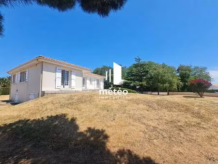 vente maison à longeville-sur-mer (85560) : à vendre / 140m² longeville-sur-mer