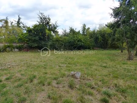 terrain de 2 148 m² à charbuy