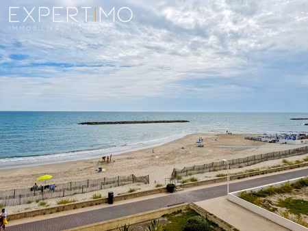 palavas les flots  vue mer  grand studio d'environ 36 m2  terrasse  parking privé et celli