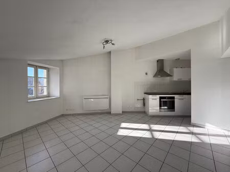 location appartement 2 pièces 35 m² à aubenas (07200)