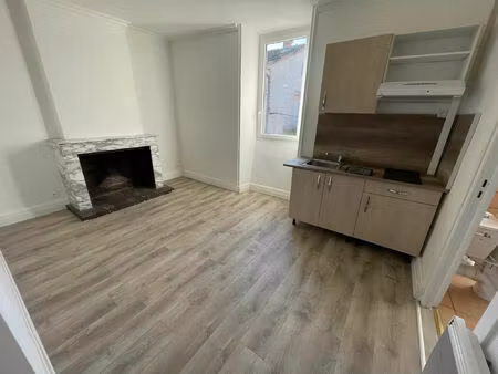 location appartement 2 pièces 32 m² à ruoms (07120)