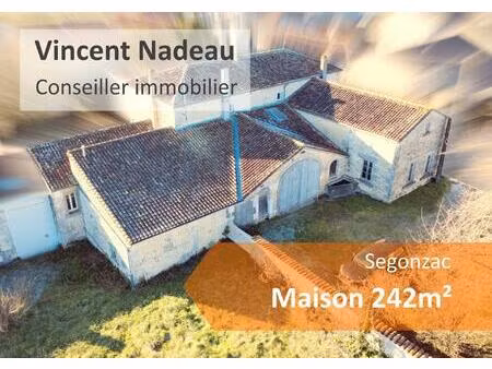 maison - 7 pièces - 242 m²