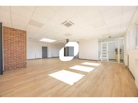 vente bureau vaux le penil 77000