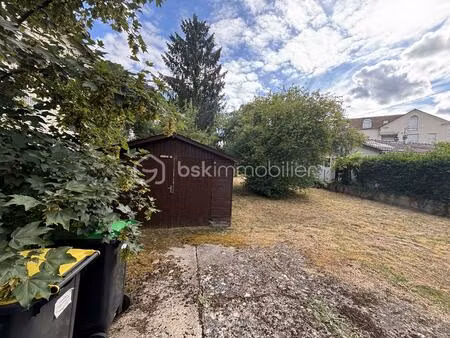 terrain commercial de 922 m² à sainte-genevieve-des-bois