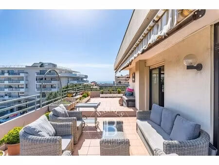 appartement de luxe à vendre dans le quartier cros de cagnes-rn