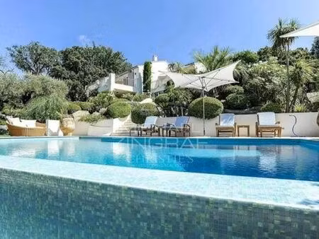 villa de 5 pièces de luxe en location gassin  provence-alpes-côte d'azur