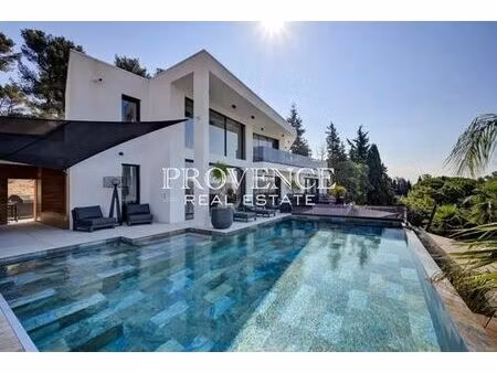 villa de luxe de 5 pièces en location marseille  france