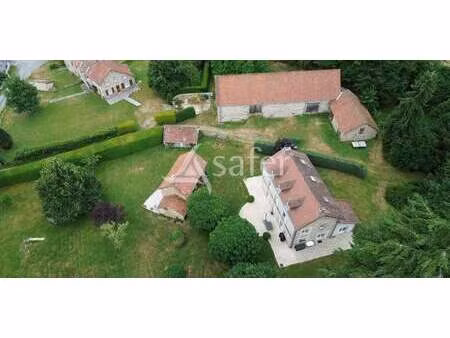 maison avec jardin crocq (23)