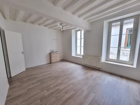 location appartement 1 pièce 27m²