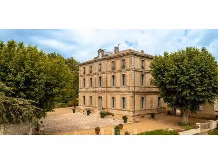 vignoble avec piscine et dépendances lirac (30)