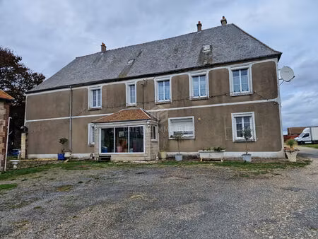 proche crepy  dans village avec acces direct rn2