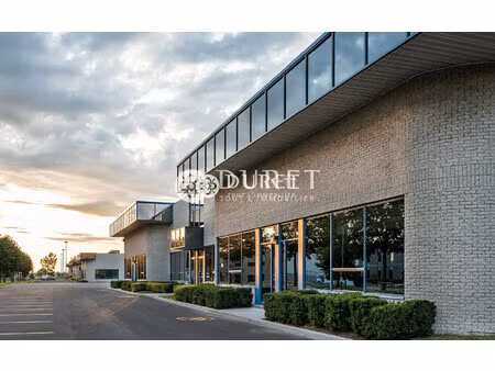 location local commercial 200m² montaigu vendee 85600