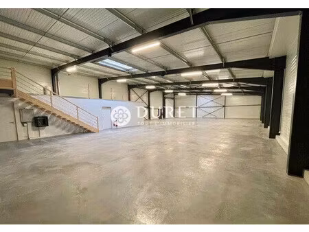 location local commercial 568m² les achards 85150
