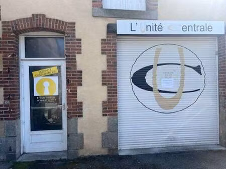 location bureaux et commerces à laval (53000) : à louer / 90m² laval